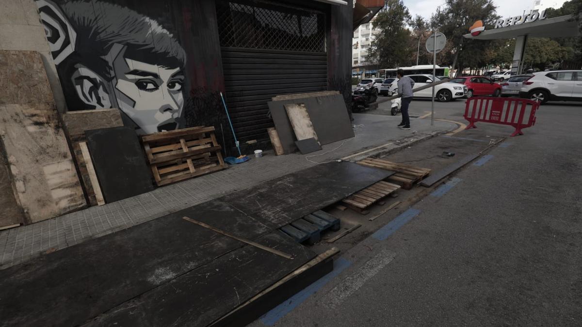 Las terrazas que sigan montadas en la calle se arriesgan a una multa de 600 euros