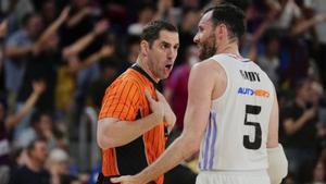 Rudy Fernández insultó gravemente a los árbitros tras el segundo partido de la final ante el Barça