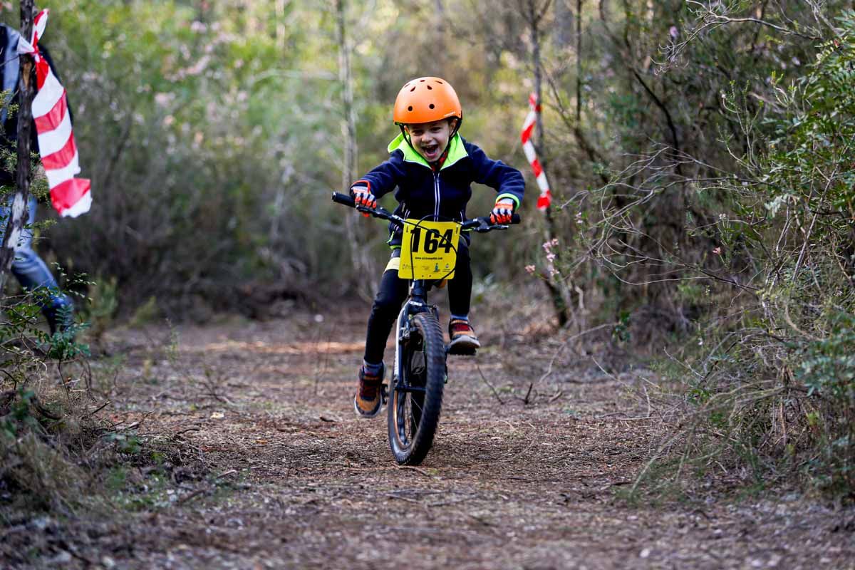 Clase magistral de ciclismo en Forada