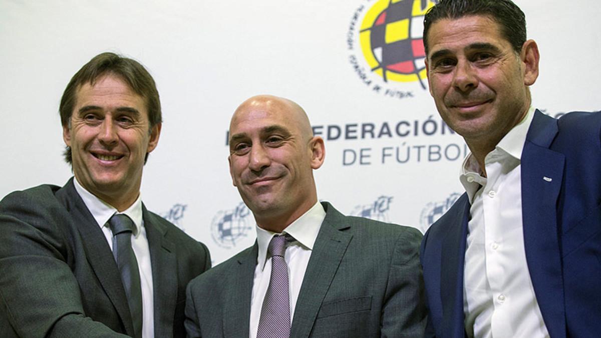 Julen Lopetegui, Rubiales y Fernando Hierro, el día del anuncio de la renovación del técnico vasco como seleccionador de España, el pasado 22 de mayo.