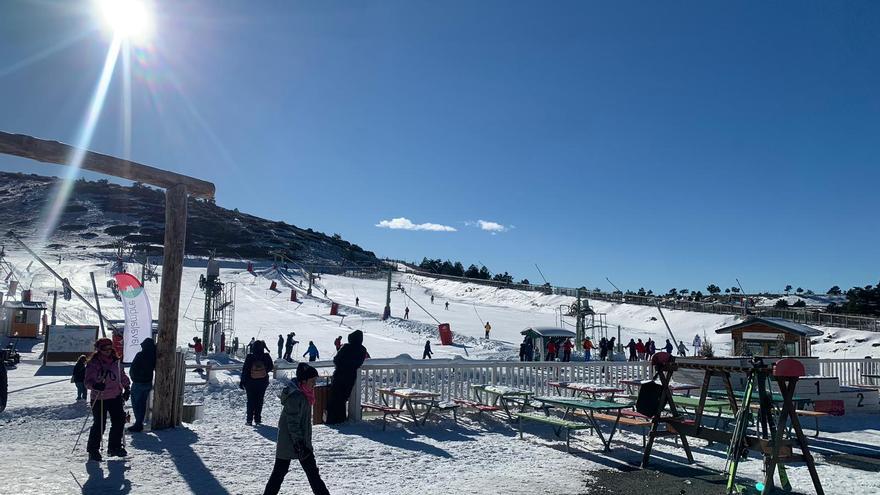 La oferta de esquí llega a todo Aragón con la apertura de Javalambre