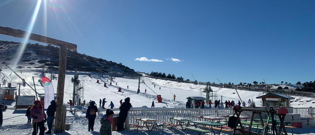 La oferta de esquí llega a todo Aragón con la apertura de Javalambre