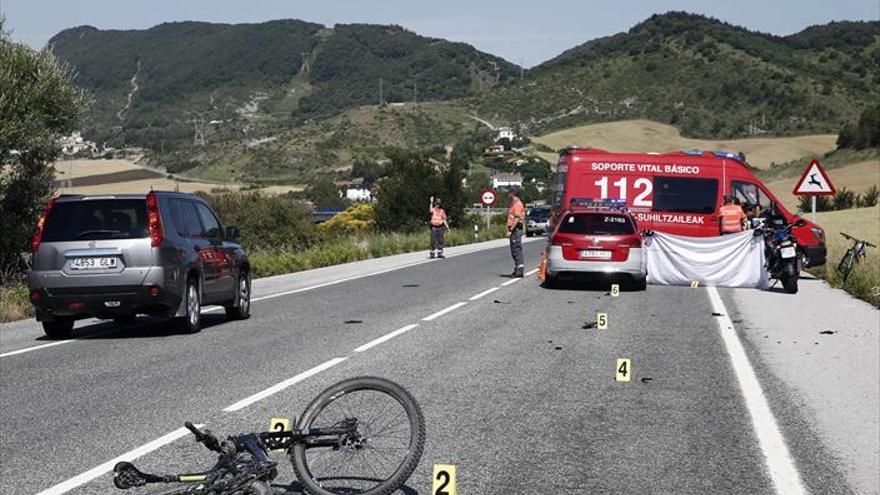 Tres ciclistas fallecidos en Navarra y otro herido en Valencia