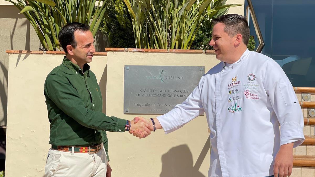 Miguel Herrera e Ildefonso Esquivel en Valle Romano.