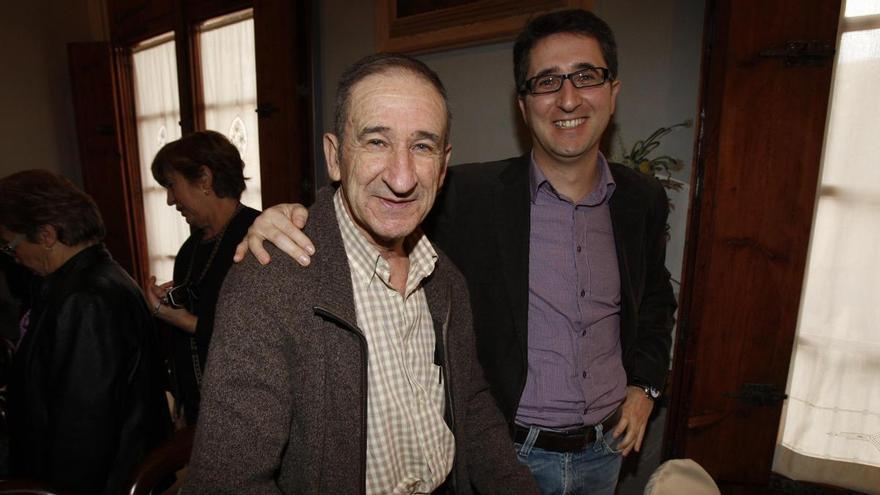 Arcadi España: amante de la bici, coleccionista de libros y marcado por la tragedia de su padre