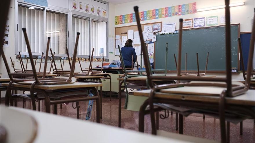 Educación abre la puerta a una vuelta escalonada a las aulas en Castellón