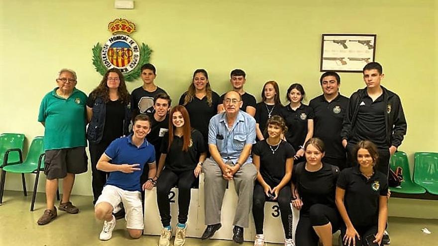 Integrantes del Club de Tiro Olímpico de Oliva, en Nàquera