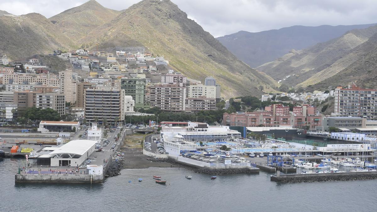 Zona de Muelle Norte, en el Puerto de Santa Cruz de Tenerife.