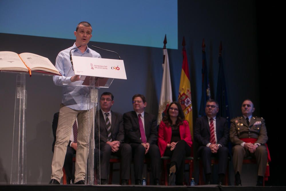 La Generalitat en pleno celebra en Alicante las cuatro décadas de la Carta Magna con un acto institucional en el Teatro Principal que llega en medio de los ataques al modelo territorial y de la alerta ultra.