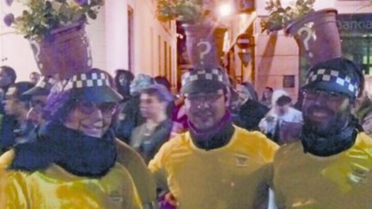 El polémico disfraz del hijo del alcaldable de CiU enciende la precampaña en Mataró
