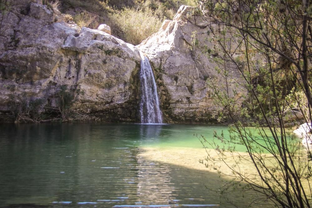 Conoce las cascadas, ríos y pozas de Alicante, los lugares donde el agua siempre fluye