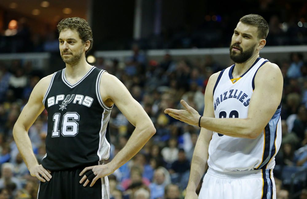 San Antonio Spurs - Memphis Grizzlies Basketball