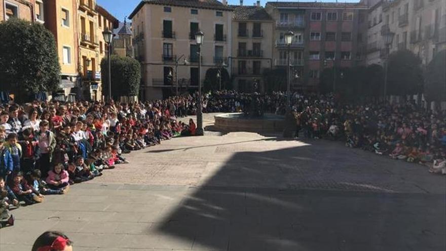 Los escolares apoyan a las familias con niños enfermos de cáncer