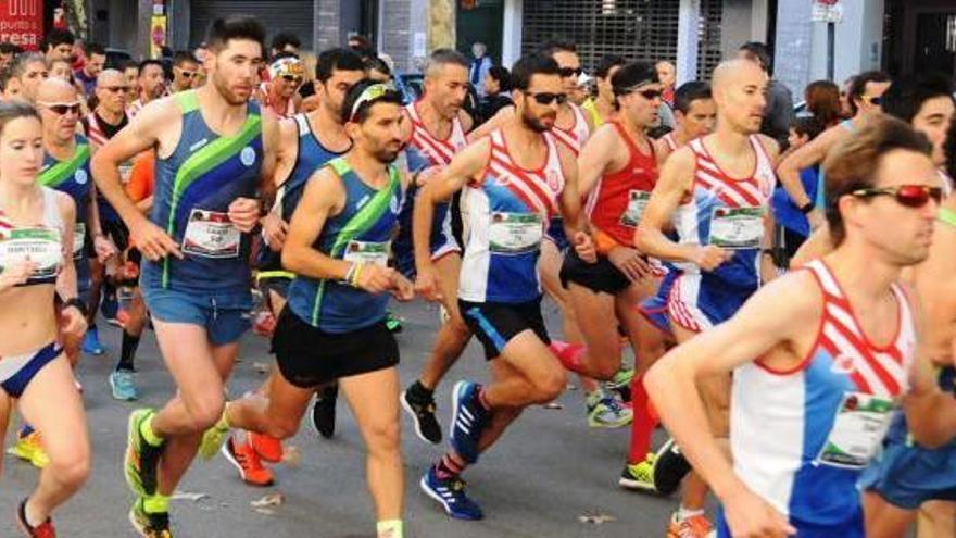 Moment de la sortida de l&#039;edició de l&#039;any passat dels 10 i 5 Km Urbans de Manresa