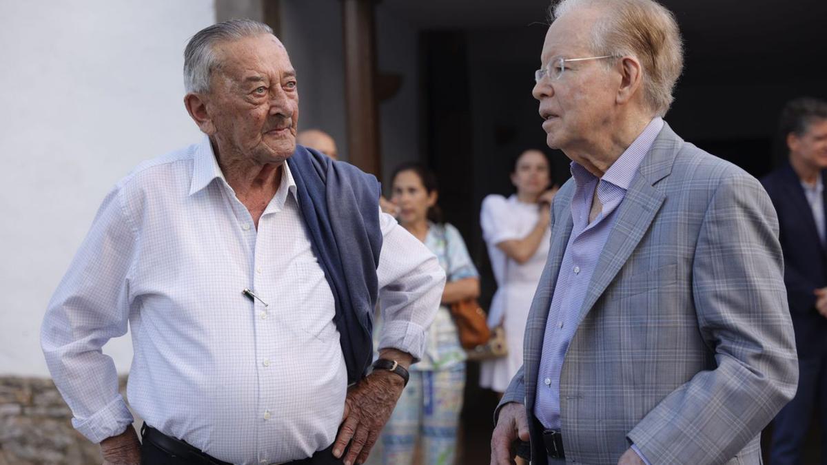 José Luis Corripio, a la derecha, con Javier Díaz, «Javier de Arroes». | Miki López