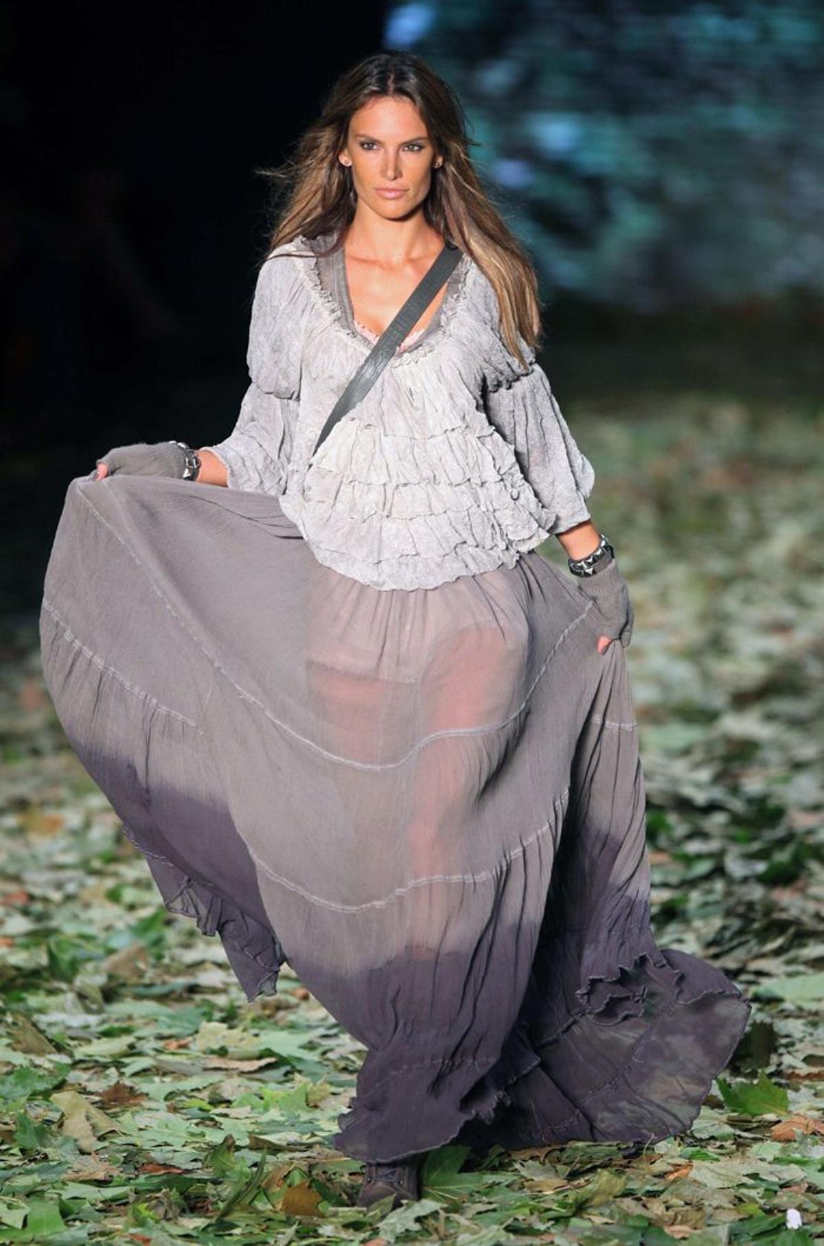 Alessandra Ambrosio durante la semana de la moda de Sao Paulo