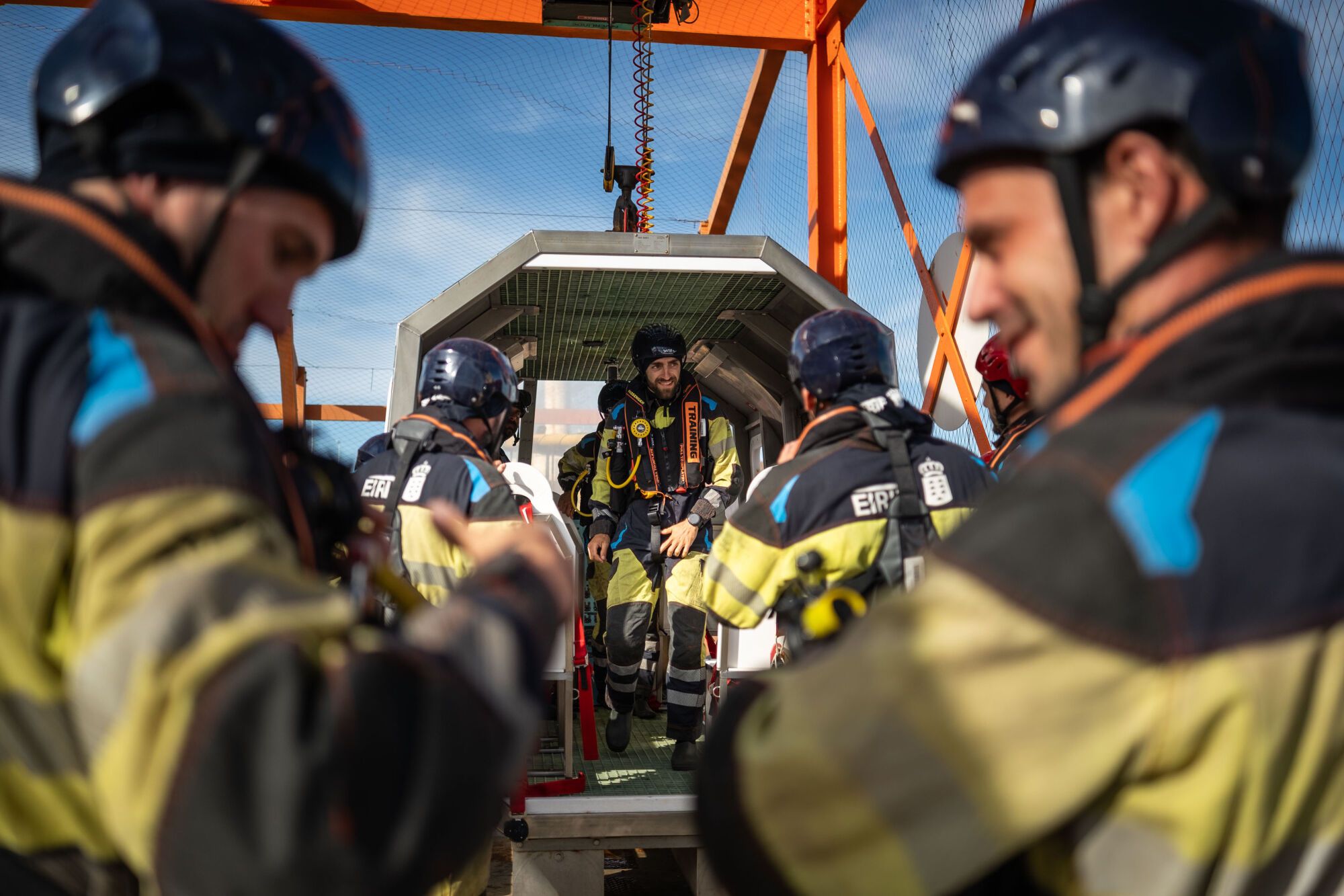 Curso de formación del EIRIF en amerizajes de helicópteros