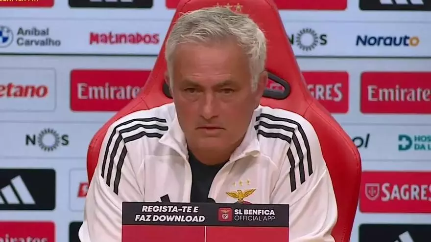 Mourinho: "Nadie del Real Madrid ha hablado conmigo"