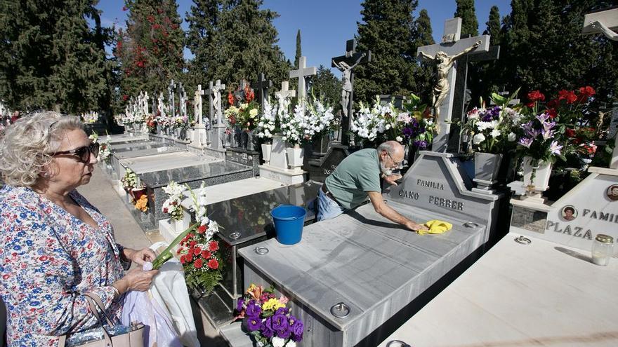 Cementerio de Espinardo el día de Todos los Santos