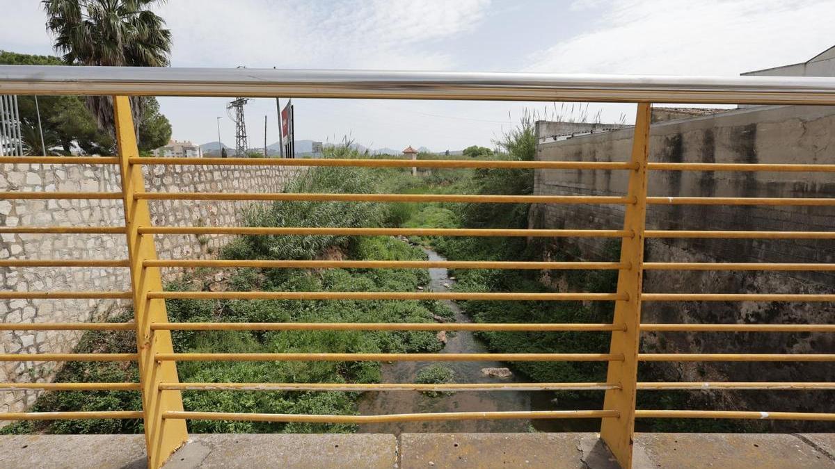 Las obras de traslado del Pont de Xàtiva eliminarán un punto crítico en el barranco de la Casella de Alzira