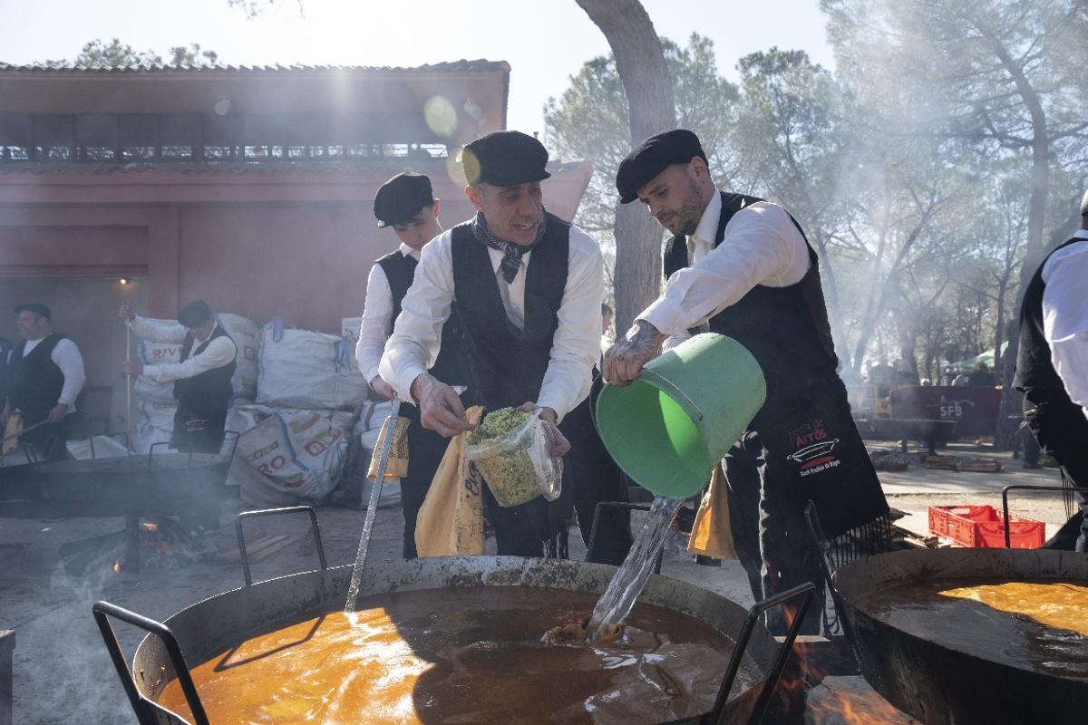 Preparació de l'arròs en una de les darreres edicions de la festa