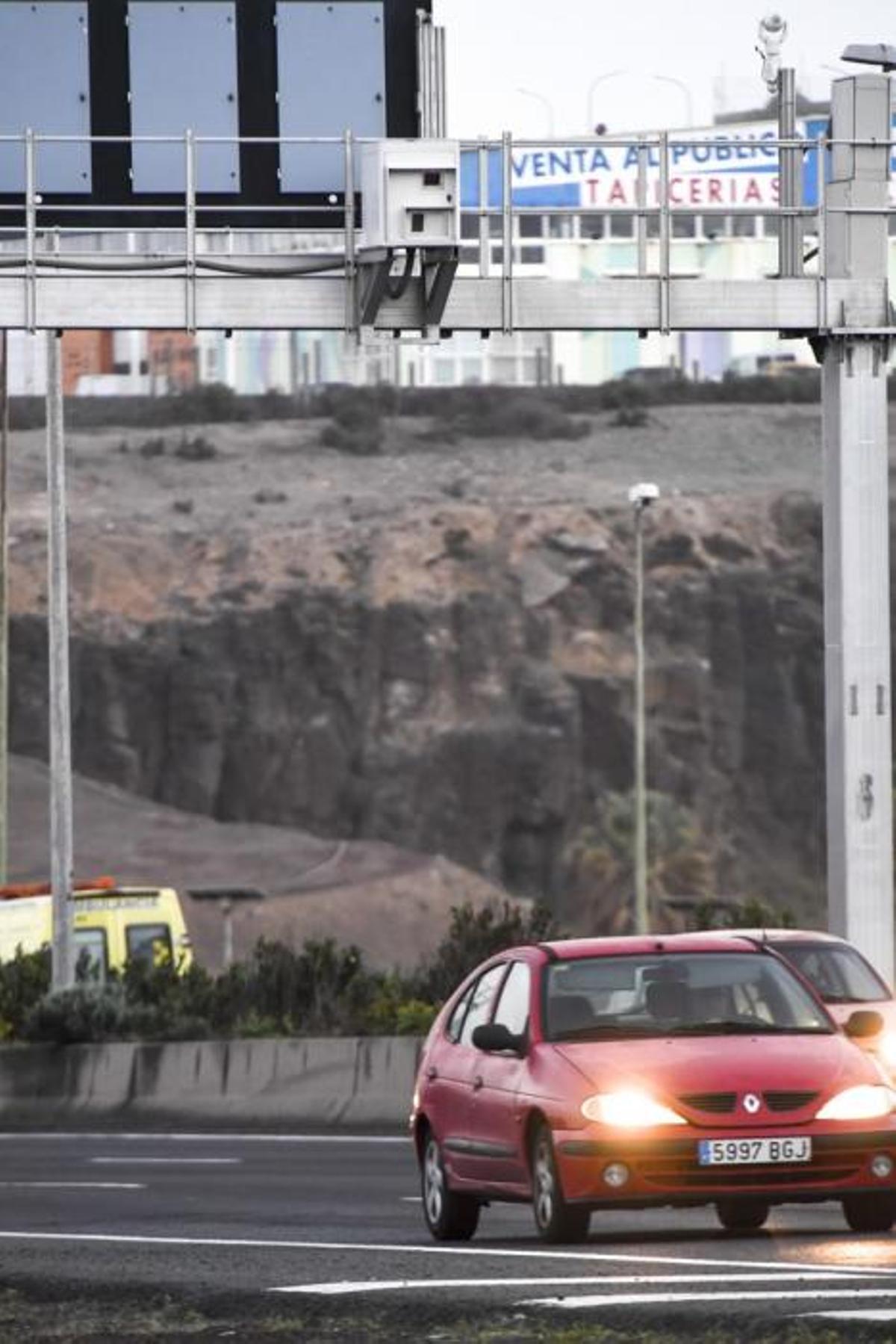 05-02-20 LAS PALMAS DE GRAN CANARIA. ZONA DE JINAMAR. LAS PALMAS DE GRAN CANARIA. Radar que mas multas pone   Fotos: Juan Castro.  | 05/02/2020 | Fotógrafo: Juan Carlos Castro