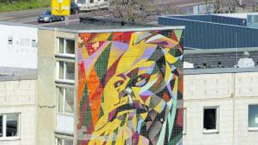 Alemania salva el mural más alto           -y marxista- de Renau