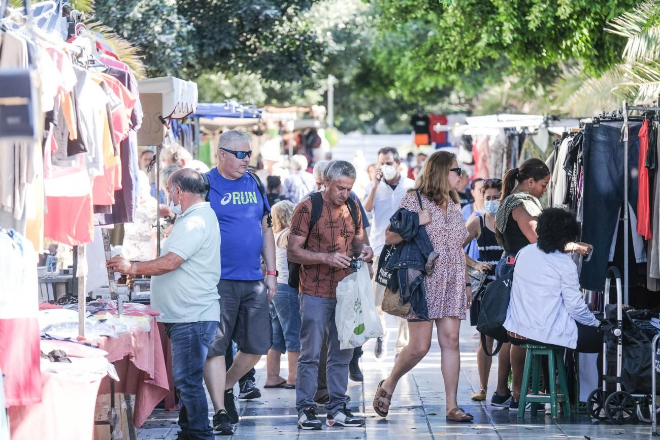 Rastro dominical, en el Parque Blanco