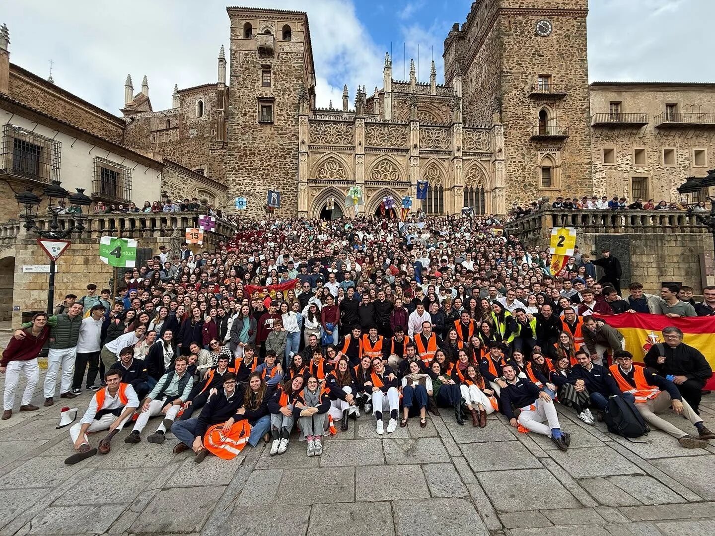 Imagen de archivo de una peregrinación de jóvenes a Guadalupe, con la participación de grupos de la Diócesis de Córdoba.