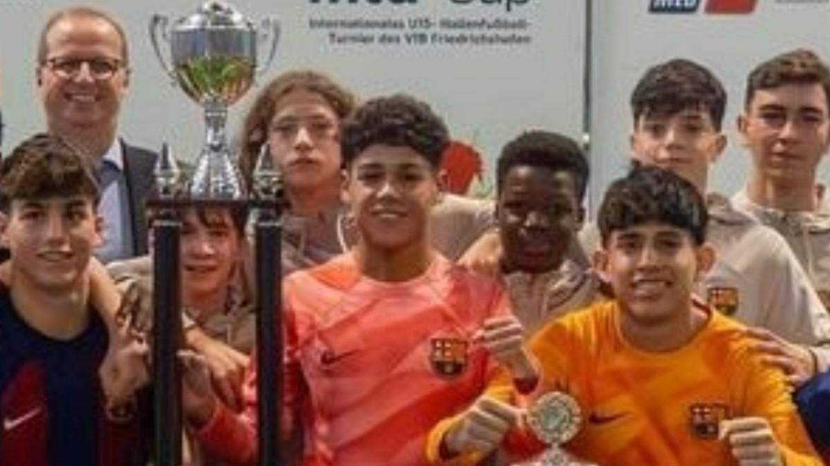 El delantero del Cadete B Ismael Ziani tuvo que jugar de portero y fue decisiovo para ganar un torneo en Alemania