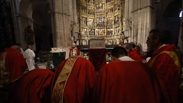 La Catedral llena en el primer día de la Perdonanza y en el que se exhibió el Santo Sudario