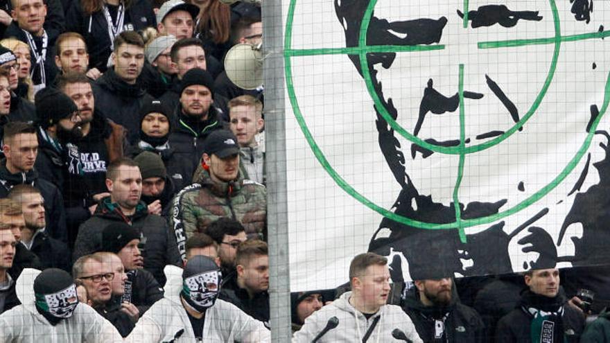 Los defensores del fútbol tradicional cargan contra el presidente del Hoffenheim