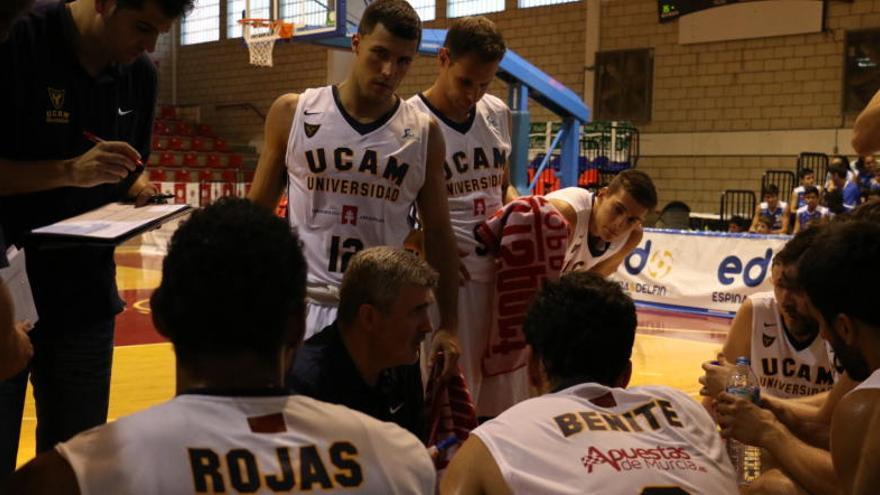 El UCAM vence al Tenerife en su estreno en el Circuito Movistar