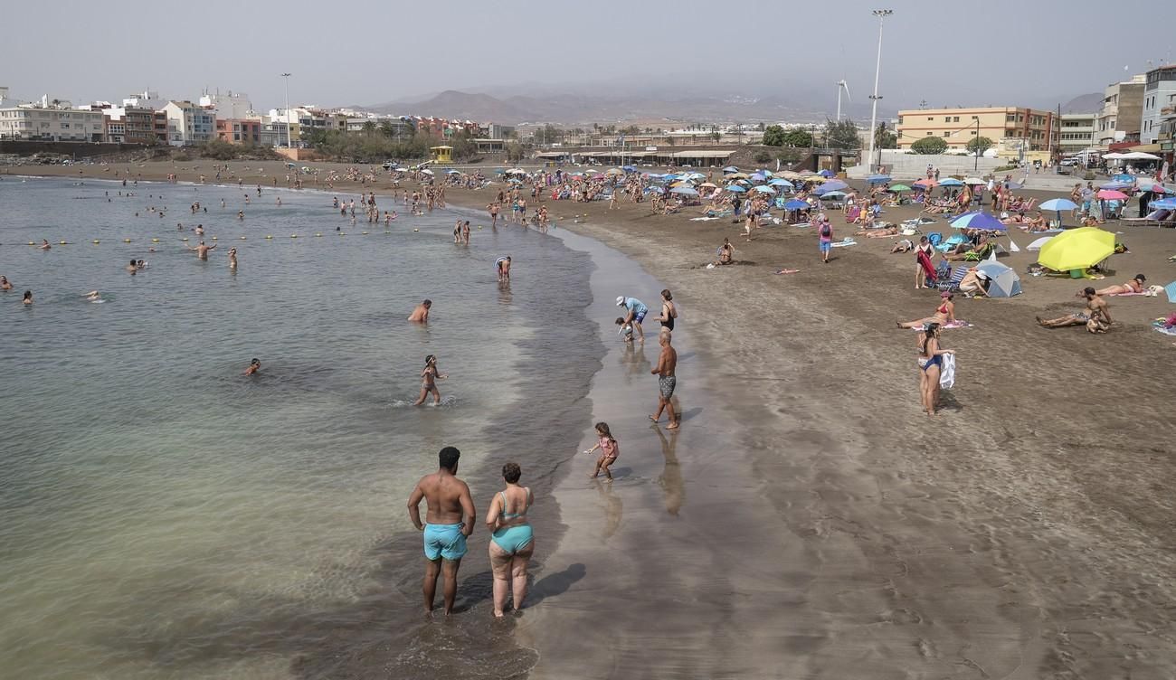 Domingo de calor y playa en Melenara