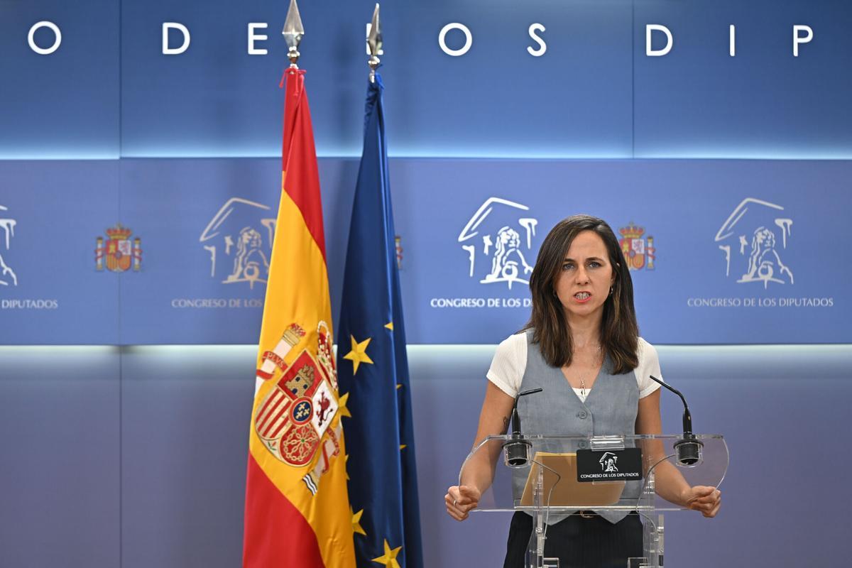 La diputada de Podemos Ione Belarra ofrece una rueda de prensa este miércoles en el Congreso.