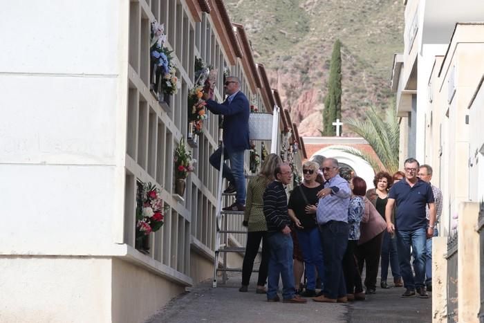 Día de Todos los Santos en el cementerio de Lorca