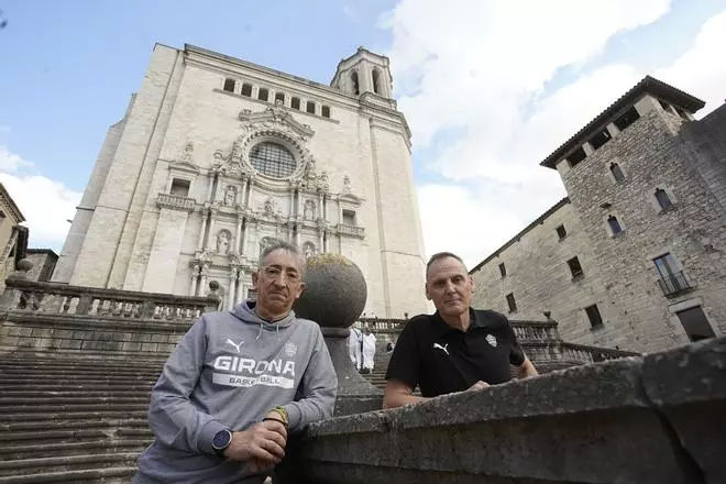 Un passeig amb Moncho Fernández i Roberto Íñiguez: dos savis del bàsquet al cor de Girona