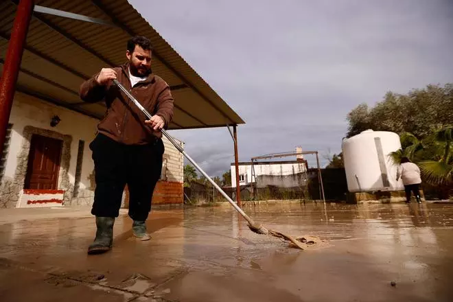 La vuelta a casa de los desalojados cordobeses por el temporal, en imágenes