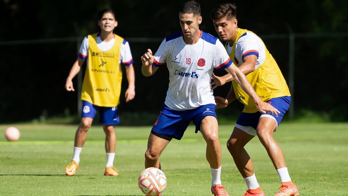 Sabin Merino, en un entrenamiento con el Atlético de San Luis.