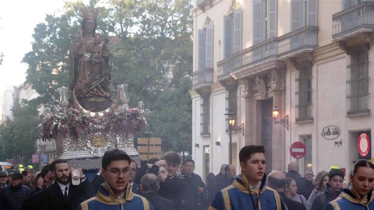 Traslado de la Virgen de la Victoria desde el Carmen hasta San Juan