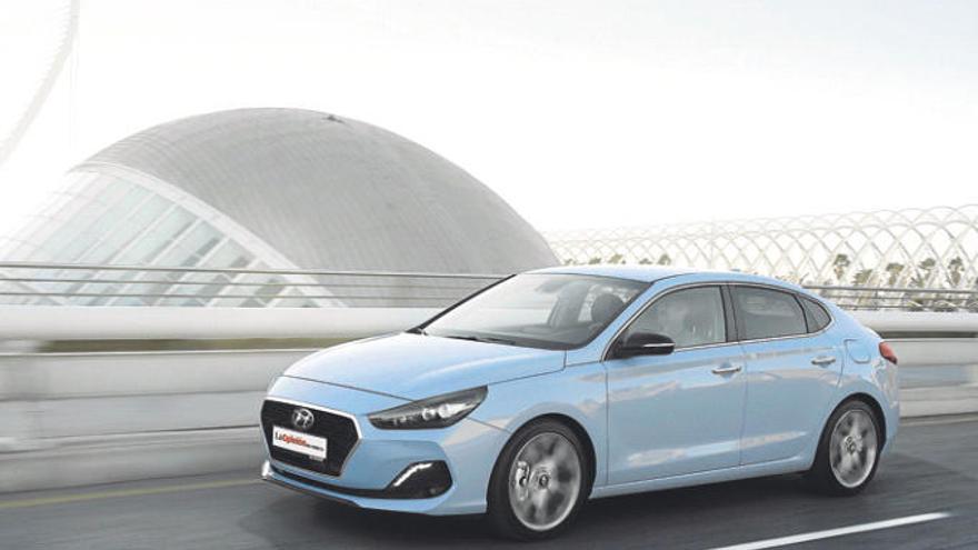 Hyundai i30 Fastback 1.4 TGDi 140 CV DCT: Diferencia que convence