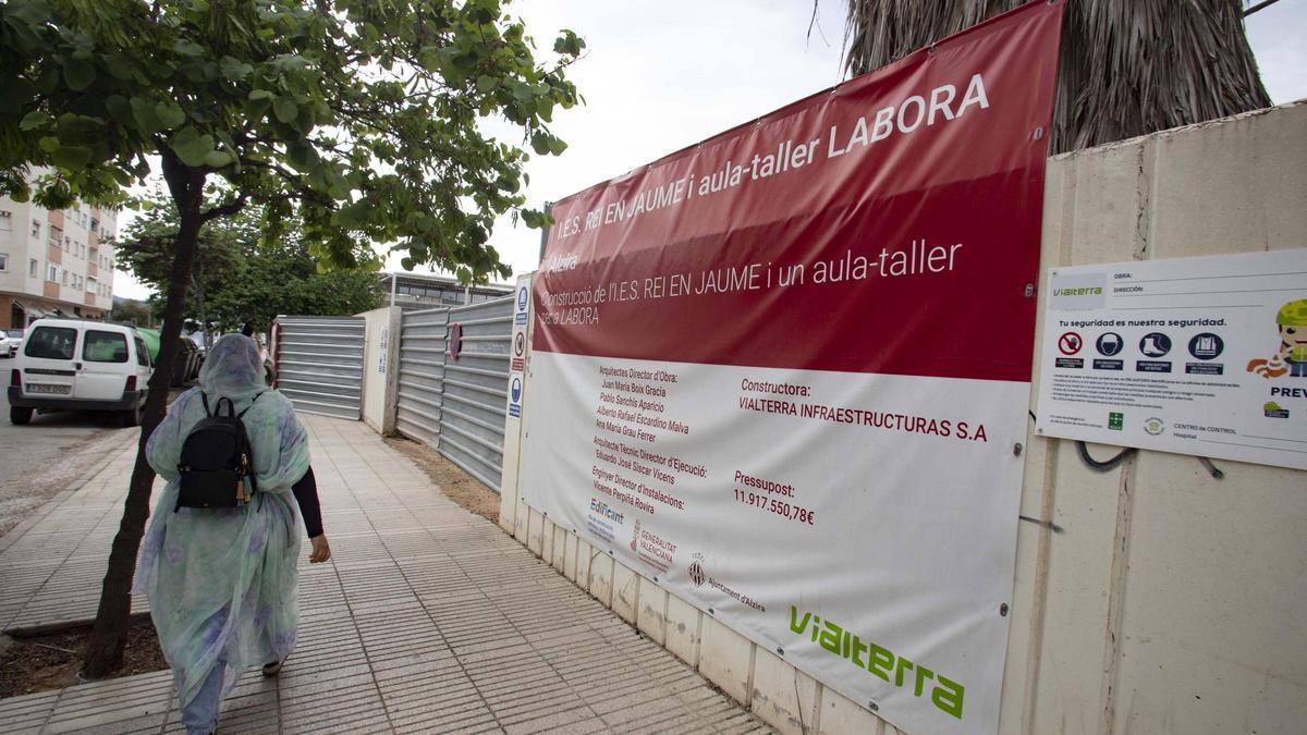 Las obras del nuevo instituto acumulan meses de parálisis.