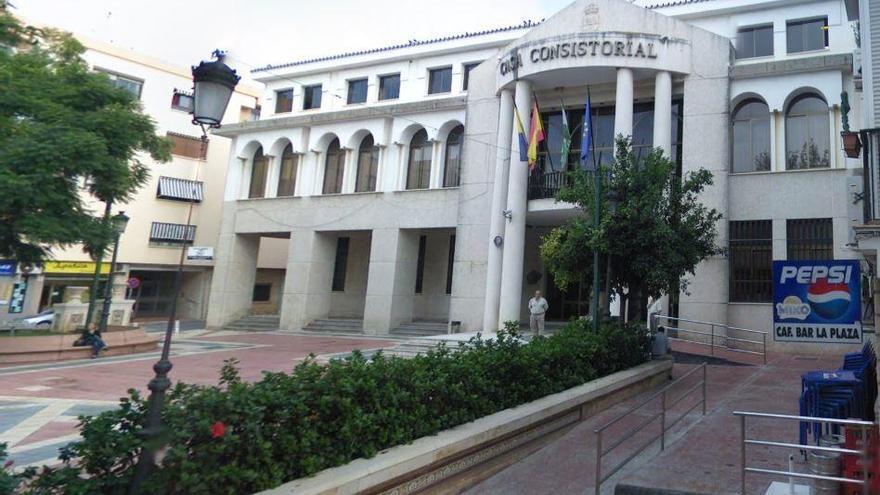 Fachada del Ayuntamiento de Rincón de la Victoria.