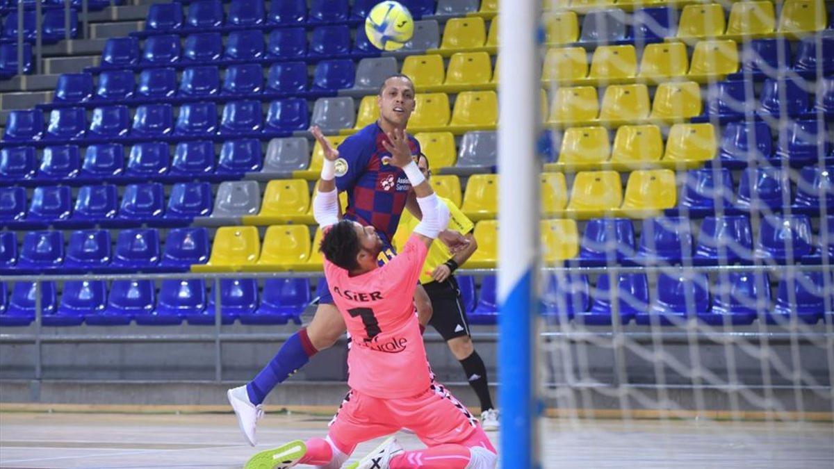 Ferrao superó con esta excelente acción a Asier en el 3-0