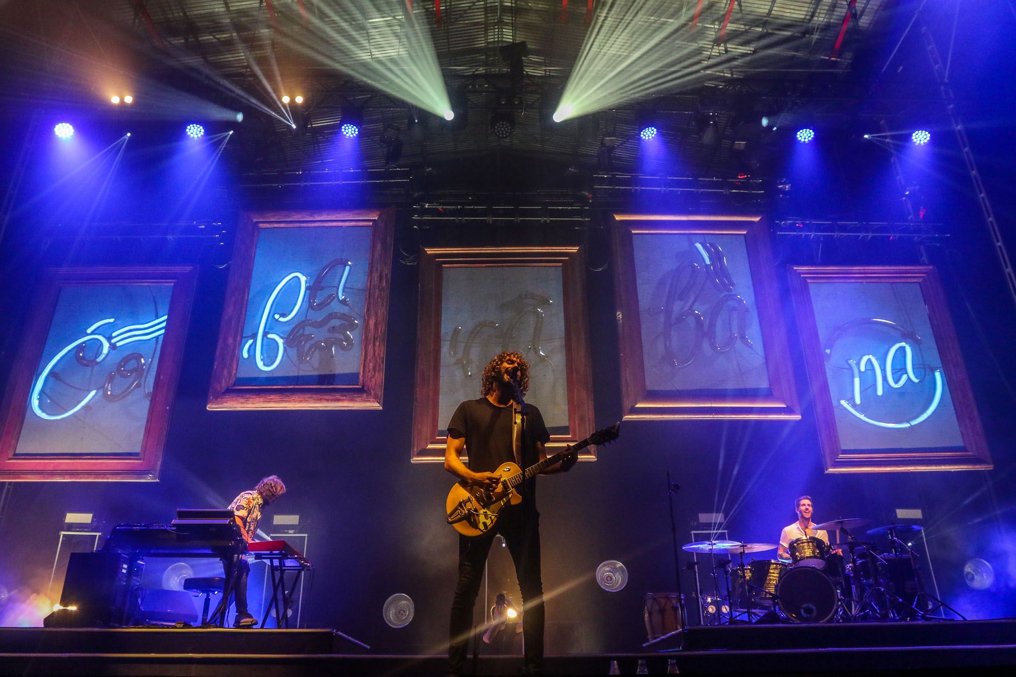 El concierto de Izal en el Autocine de Málaga, en imágenes