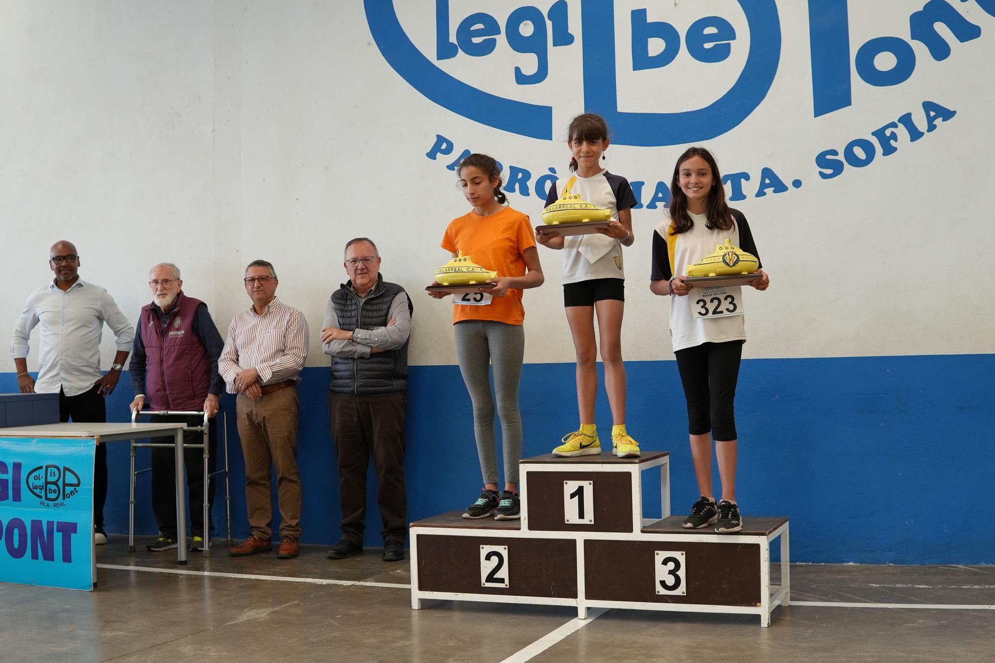 Escolares de Vila-real protagonizan una carrera solidaria en homenaje a mossén Guillermo