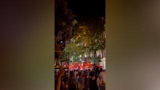 Celebración en Ferraz al ritmo de 'Perra' de Rigoberta Bandini