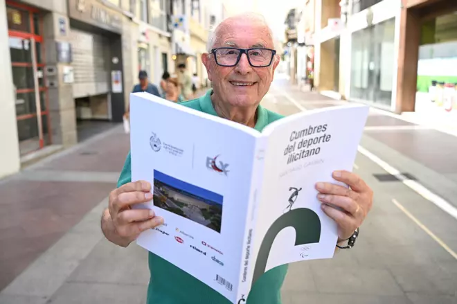 Los hitos del deporte ilicitano recopilados en el último libro del periodista Santiago Gambín