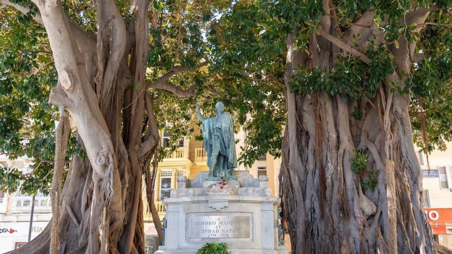 Monumento a Maíquez en la Plaza de San Francisco