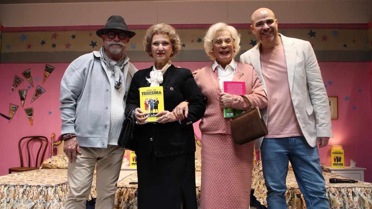 Pol Vinyes, Jordi Milán i dues de les Teresines a la presentació del llibre 'Vida de Teresina'.
